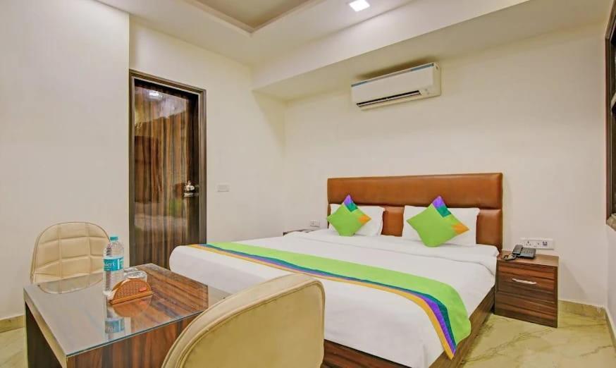 Hotel Max New Delhi Buitenkant foto
