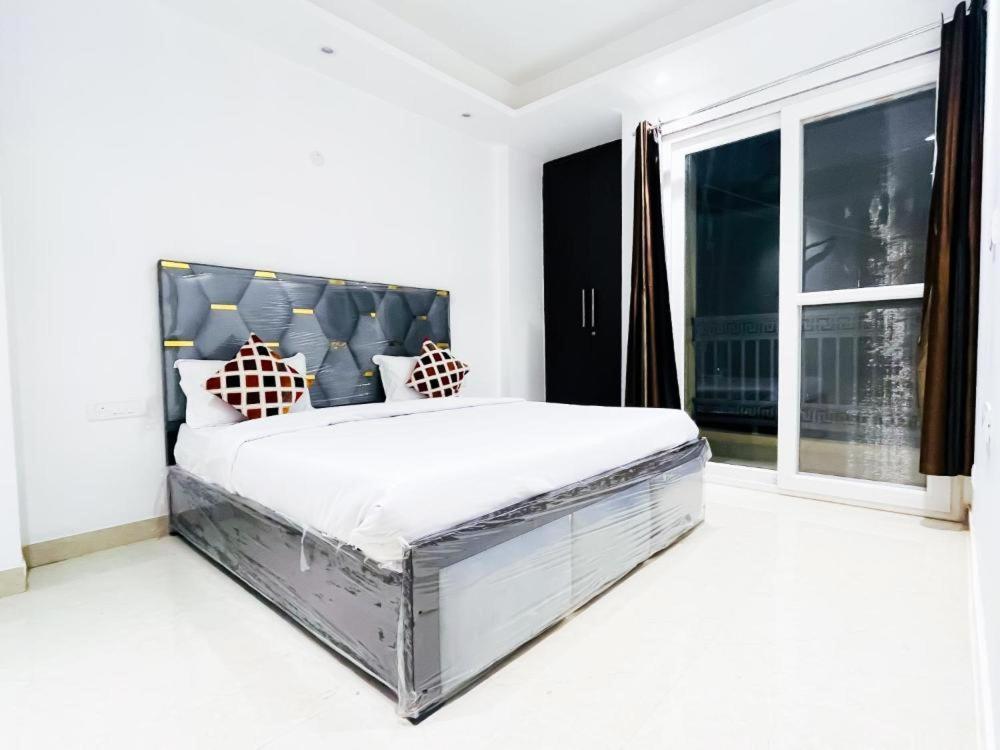 Hotel Max New Delhi Buitenkant foto